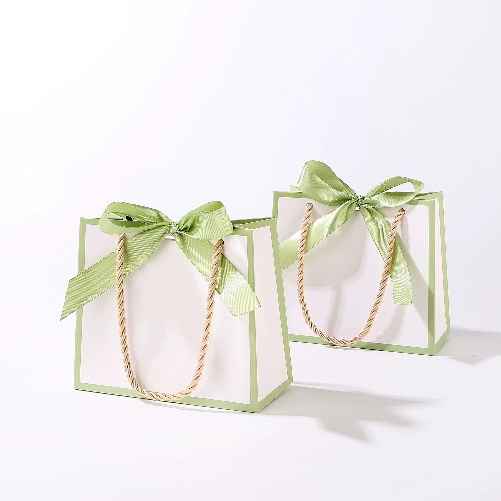 Бело-зеленый пятно с бантом портативный бумажный пакет свадебный подарочный пакет Зеленая сторона пустая маленькая подарочная сумка