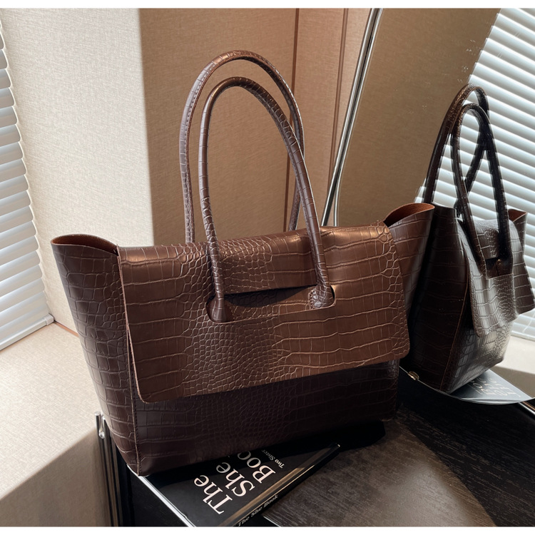 Crocodile Pattern Large Shoulder Bag For Women Retro Style Handbag_voghion.com