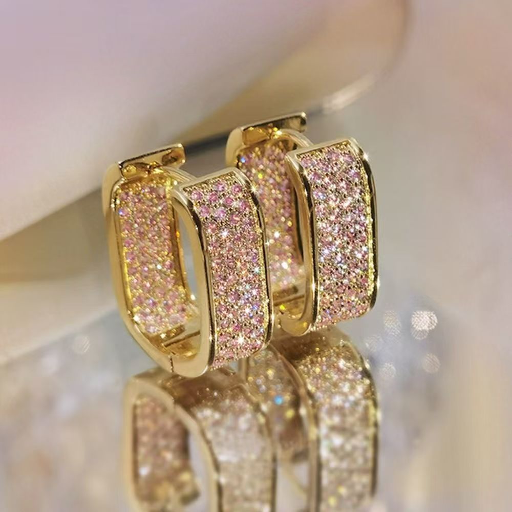 Transfronterizos de zircón geometría de diseño de nicho temperamento aretes de moda versátil alta sensación de orejas medievales