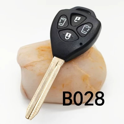 Overseas Versions of Toyota Camry: Car Keys - b028