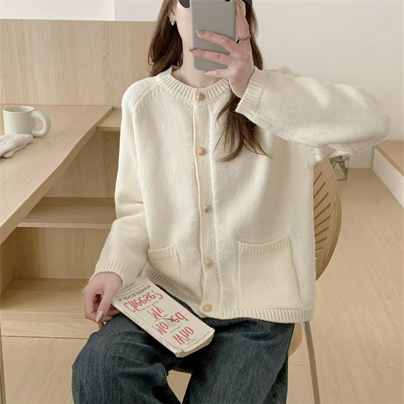秋装2025新款红色毛衣开衫女士针织外套秋季新款秋冬高级感可外穿|undefined