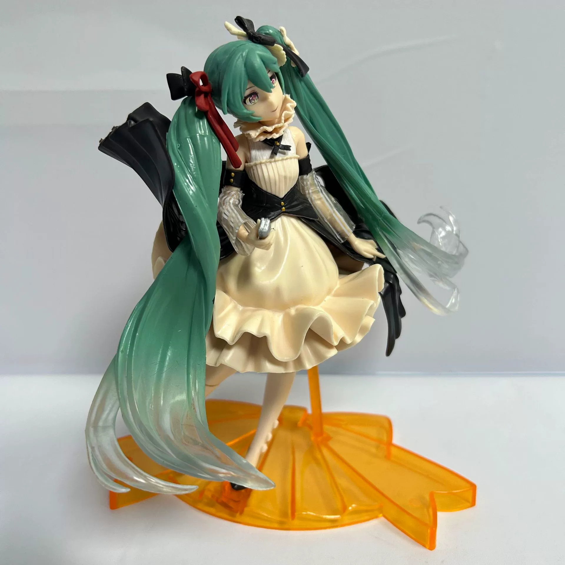 Певица Hatsune Hatsune Miku Future Handsday, оптовая продажа. Аниме двухмерная красивая девушка настольный декоративный подарок