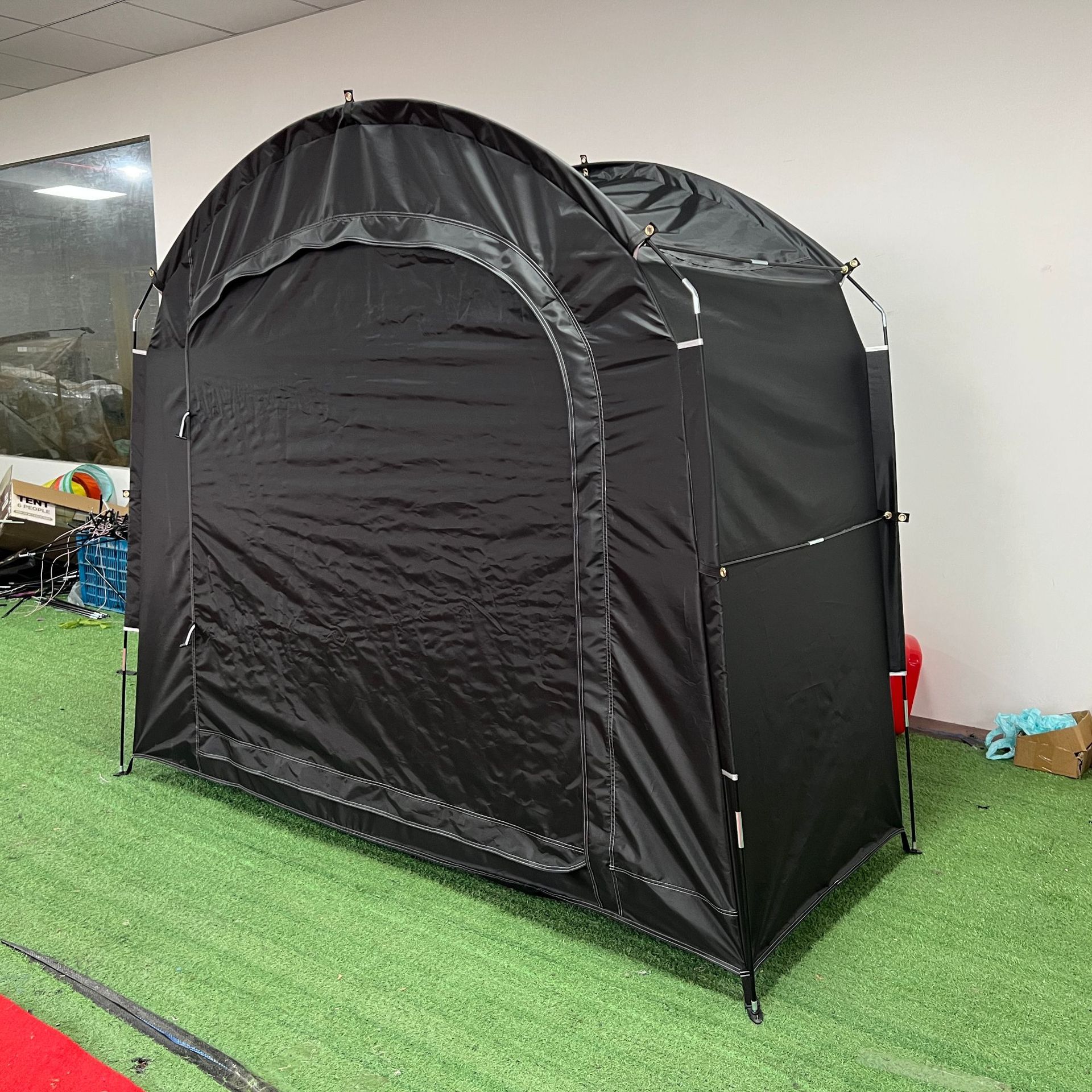 室外大空间存放帐篷