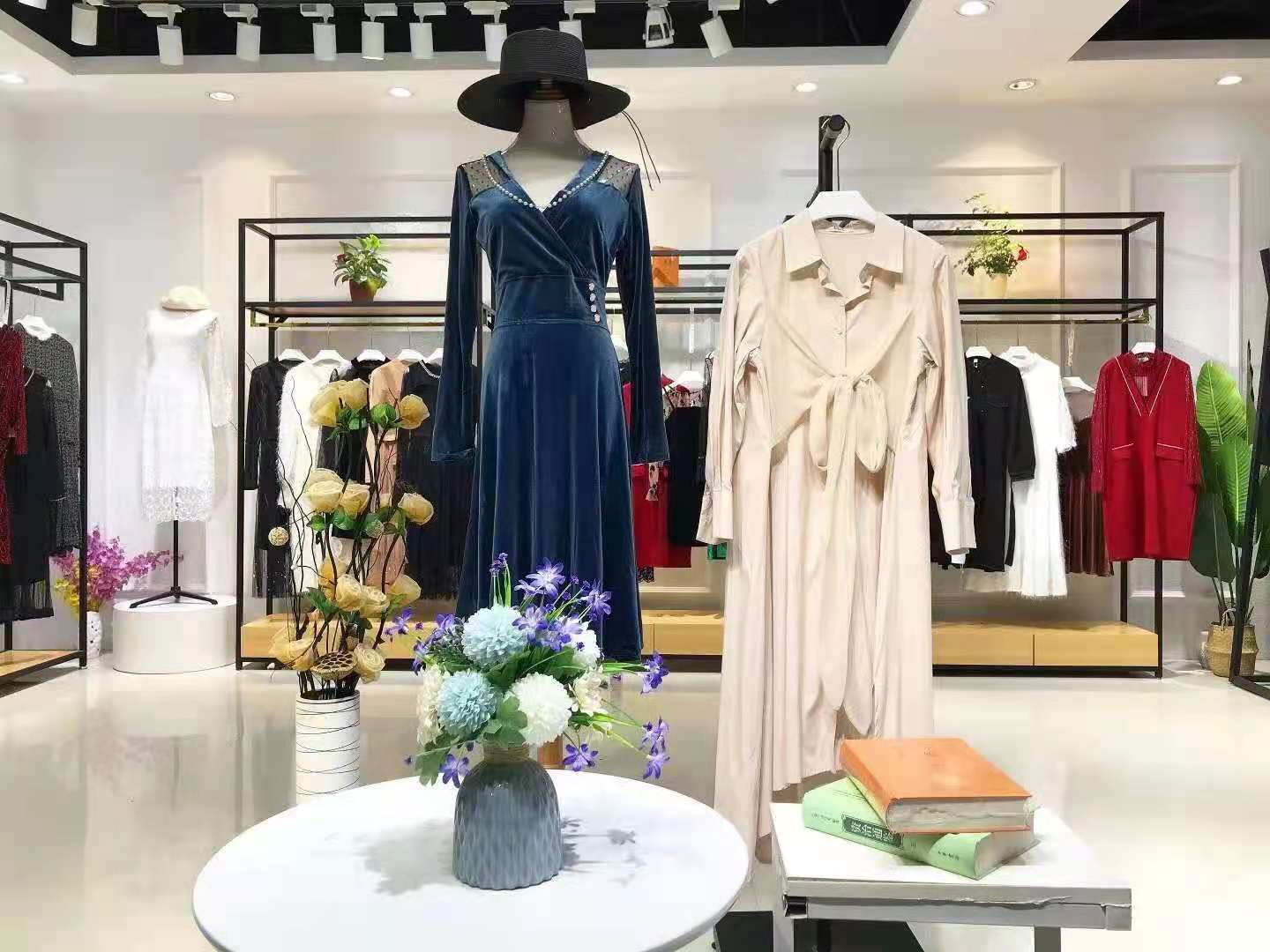 Li Xiao 2022 elder sister spring and autumn new fashion sweet style dress live entity take a primary source of women's clothing