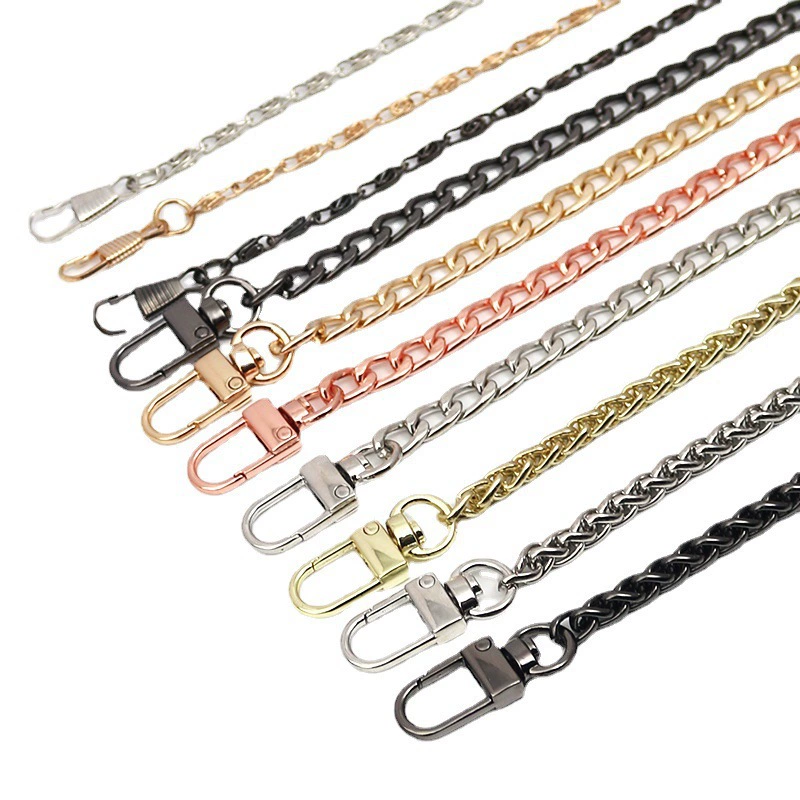 Metal bag, chain on chain, flashlight, pendant