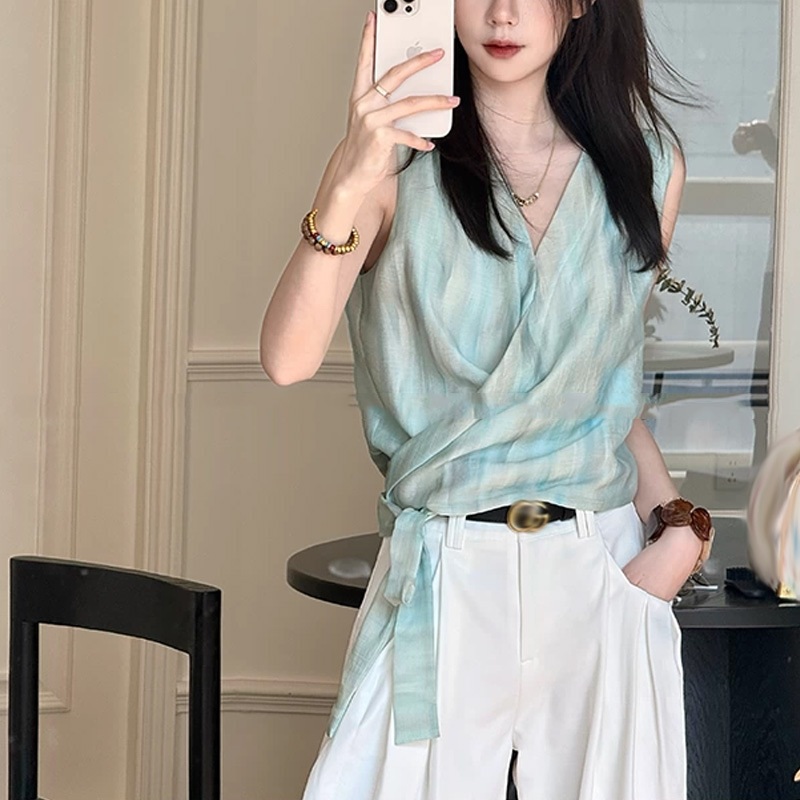Sleeveless V-neck [Mint Glitter] Cross-Wrap Tie Top, Unique Design with Atmospheric Ribbons, Summer Blouse