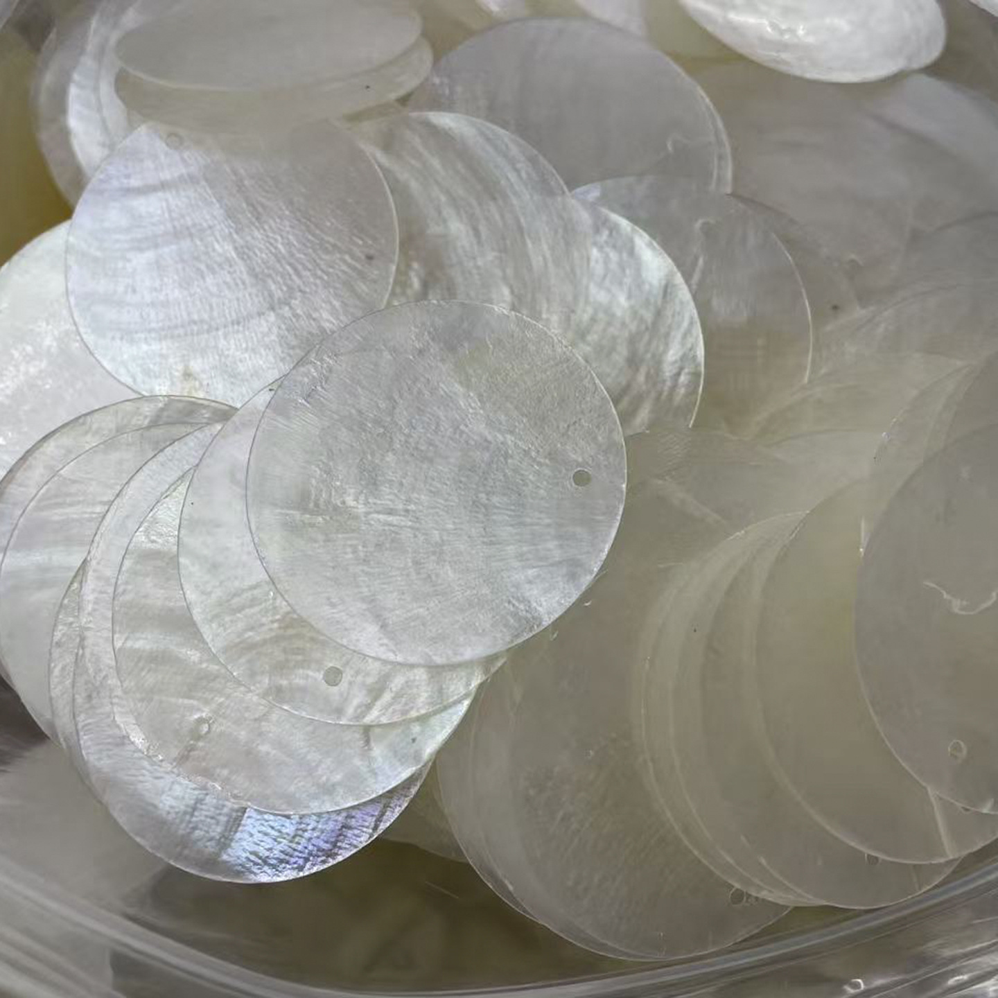 跨境贝母圆片手作40mm半透明贝壳圆片镜贝风铃简约白贝母diy配饰