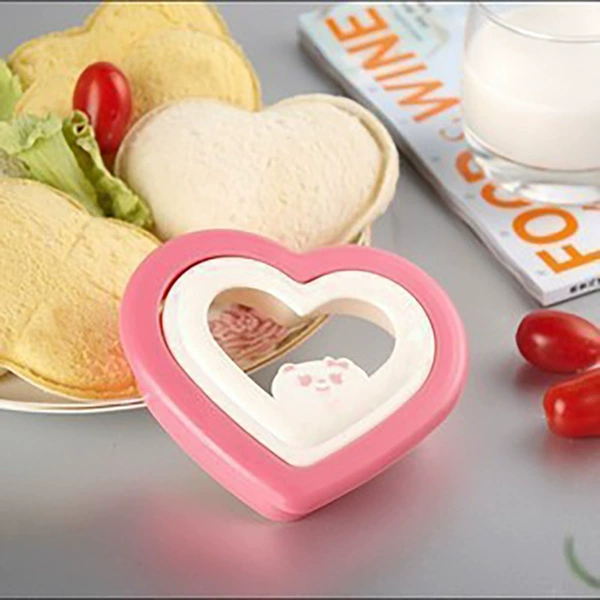 Heart -shaped toast mold
