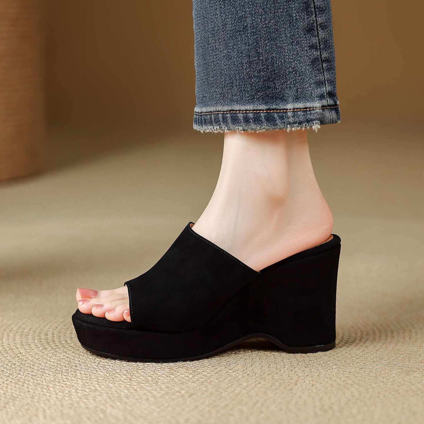 Sandal cao gót nữ đế xuồng 9cm quai ngang hở mũi chất liệu da lộn — màu đen, màu mơ