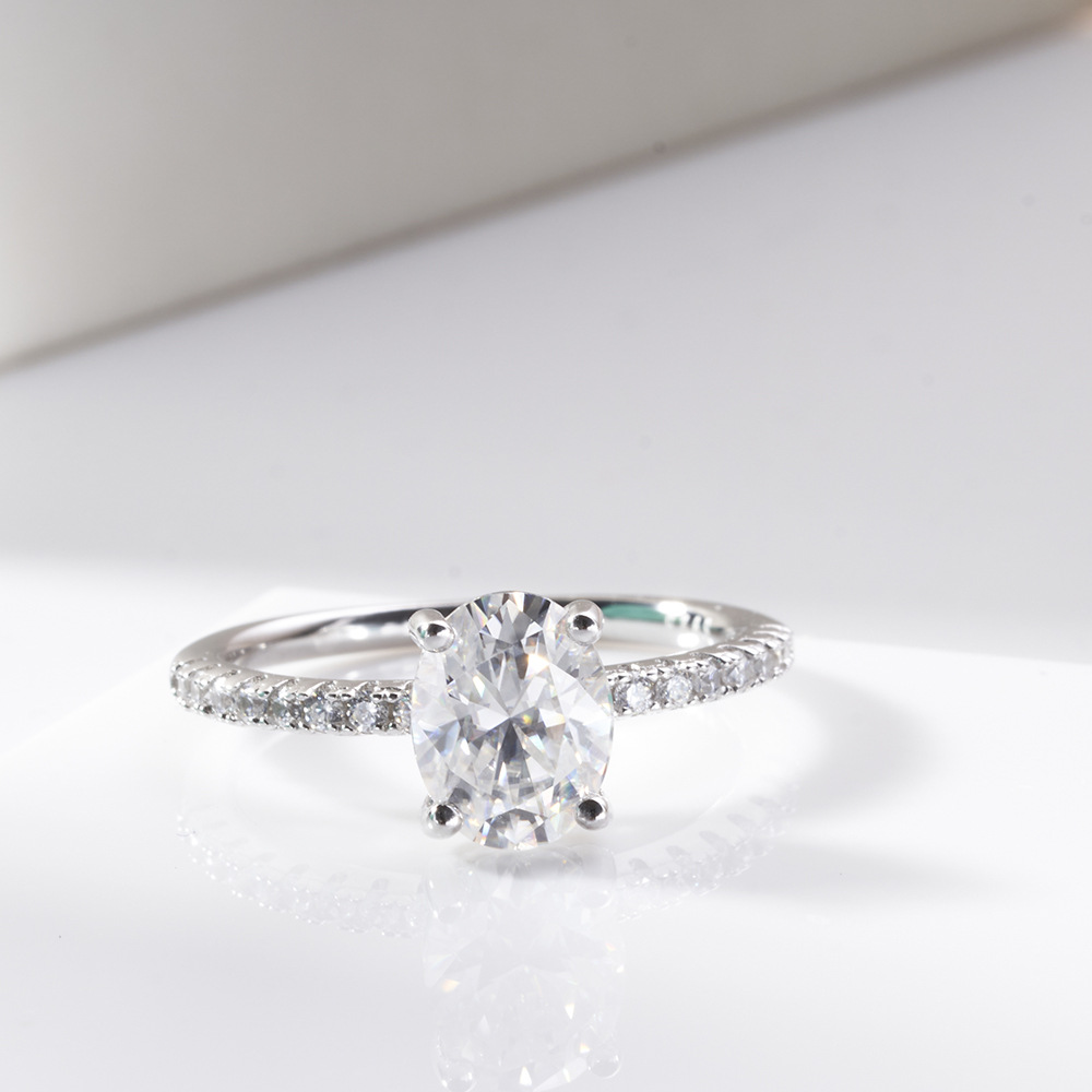 2 quilates de corte oval blanco D color VVS anillo de moissanita de forma especial con certificado de penetración transfronteriza