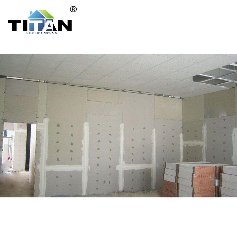 Spot al por mayor placa de yeso fonoabsorbente y a prueba de humedad material de techo de techo placa de yeso de papel