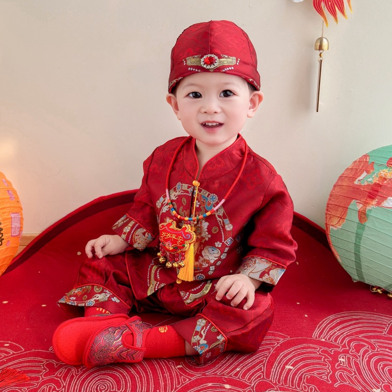 男宝宝抓周服