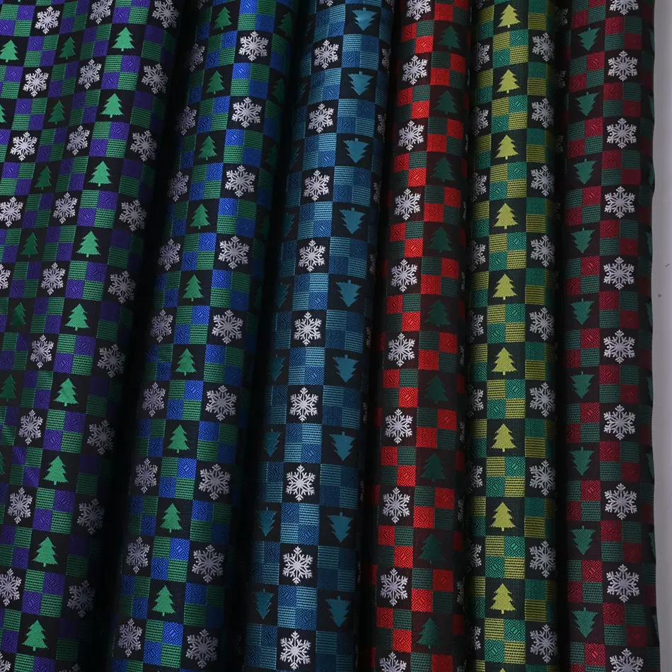 新品圣诞提花面料方格雪花圣诞树元素高密度立体纹理细腻服饰​
