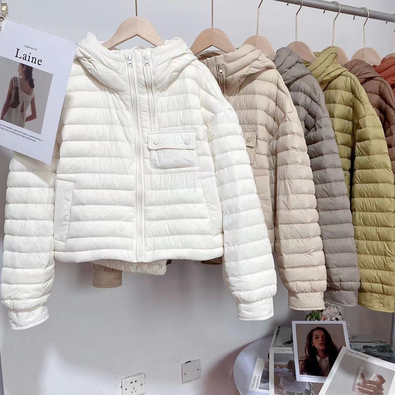 Light and thin velvet winter down jacket with hood with zipper