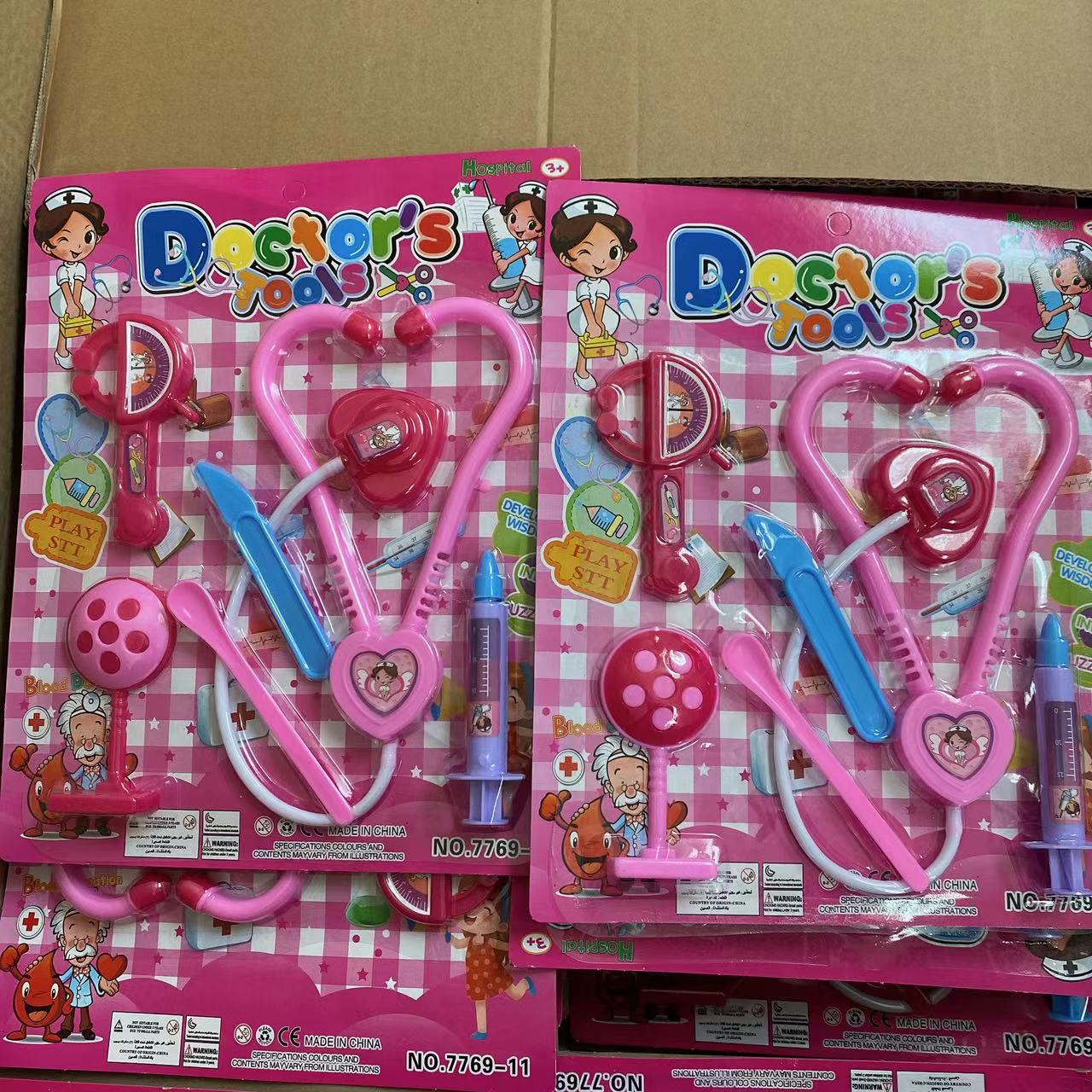 Juego de juguete para niños casa de juguete traje de estetoscopio con tarjeta de tubo de aguja 2 yuanes tienda departamental puesto al por mayor juego de niña