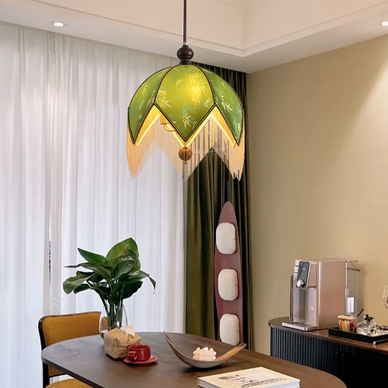 Retro Nanyang estilo medieval lámpara de tela francesa lámpara de dormitorio sala de té bar armario bordado lámpara de comedor