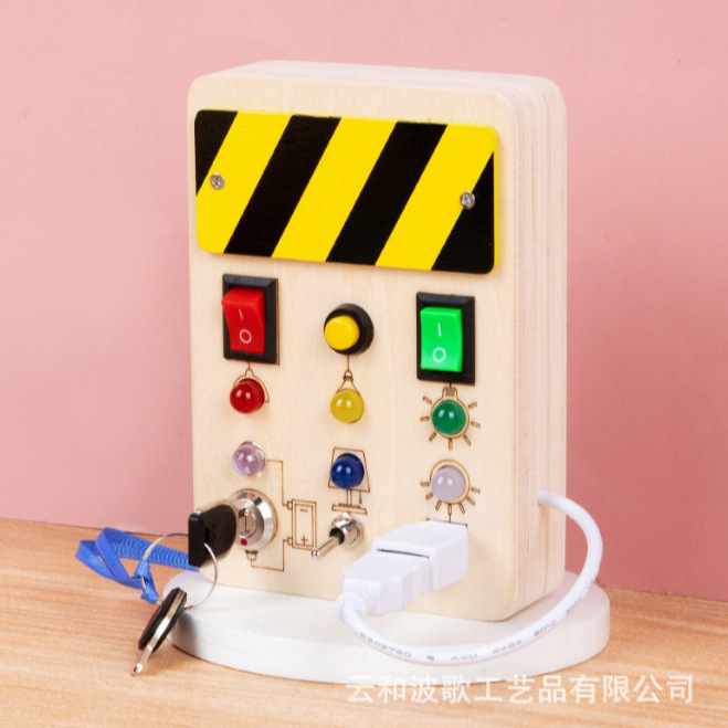 Tablero de actividades LED, nuevo producto transfronterizo, juguete educativo para niños, simulación de aprendizaje temprano, interruptor electrónico, tablero de actividades de madera.