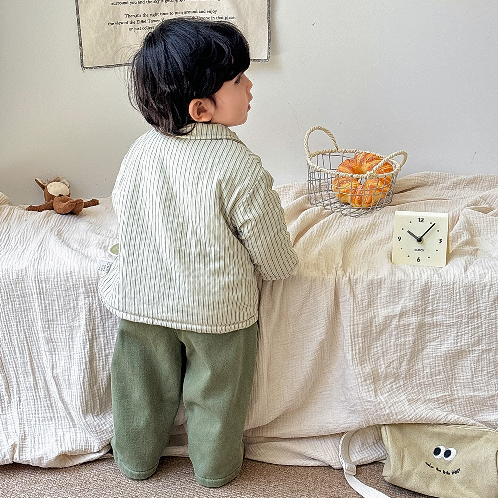 Ropa para niños coreanos estilo otoño e invierno abrigo acolchado a rayas para bebés más pantalones casuales de terciopelo traje de bebé de 1-3 años