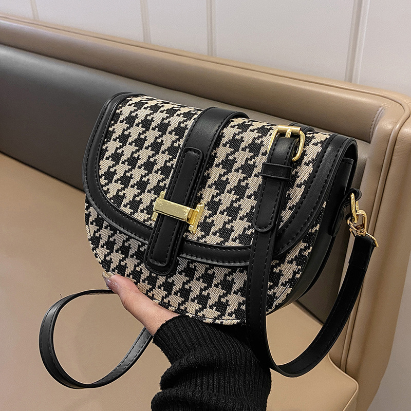 2023 Frühjahr neue Live-Übertragung Satteltasche karierte Umhängetasche Textur Hahnentritt einzelne Schulter Umhängetasche Damentasche_voghion.com