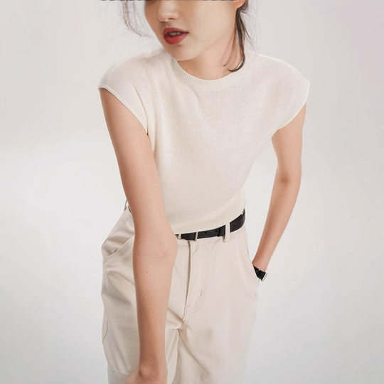 Super recommend! Spring and Summer New Soft Skin-friendly Sweater Half-turtleneck Slim-fit Knitted Sleeveless Vest