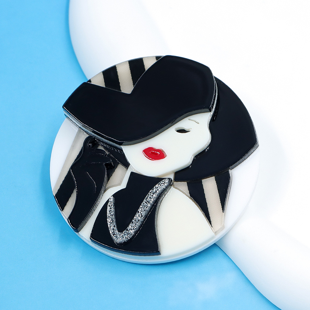 Purely Hand-Stitched Multi-Layered Acrylic Plate Brooch, Fashionable and Elegant Girl-Shaped Corsage with Necklace
