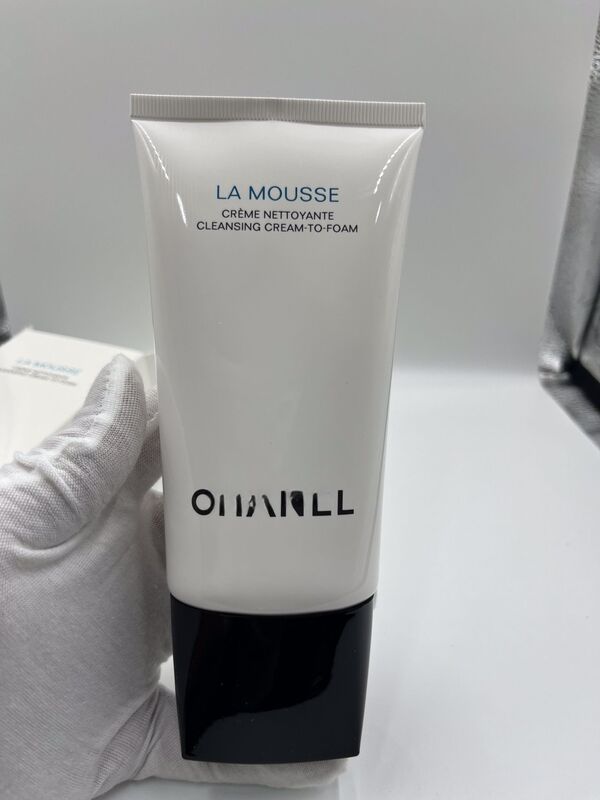ビッグブランド人気卸売業者 Xiangjia Moisturizing Camellia スパークリングウォーター洗顔料 Camellia リキッドファンデーション ライトルースパウダー|undefined