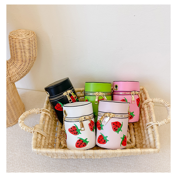 Cute Style Cylindrical Shape Women's Pu Leather Strawberry Cute Cylindrical Zipper Crossbody Bag