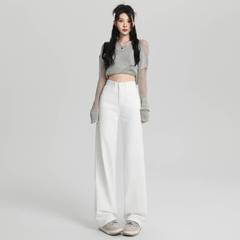 代理卸売りの白い高腰ストレートジーンズの女性は、ゆったりとした垂れ下がった感じがします。