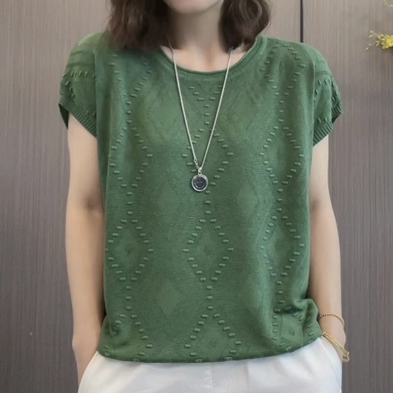 Elegant thin breathable fashionable solid knitted sweater