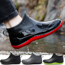 �羳��Ь��ʿ�����ӽq��ů�n�泱���r�з�ˮѥ�\����H�����ˮЬ