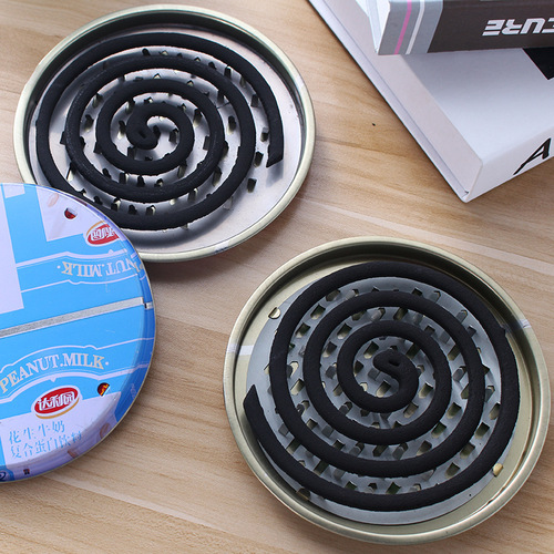 A variety of outdoor portable hanging mosquito-repellent incense boxes, household toothed nails, large-sized mosquito-repellent incense racks with covers, mosquito-repellent incense trays, ash trays, mosquito-repellent incense trays