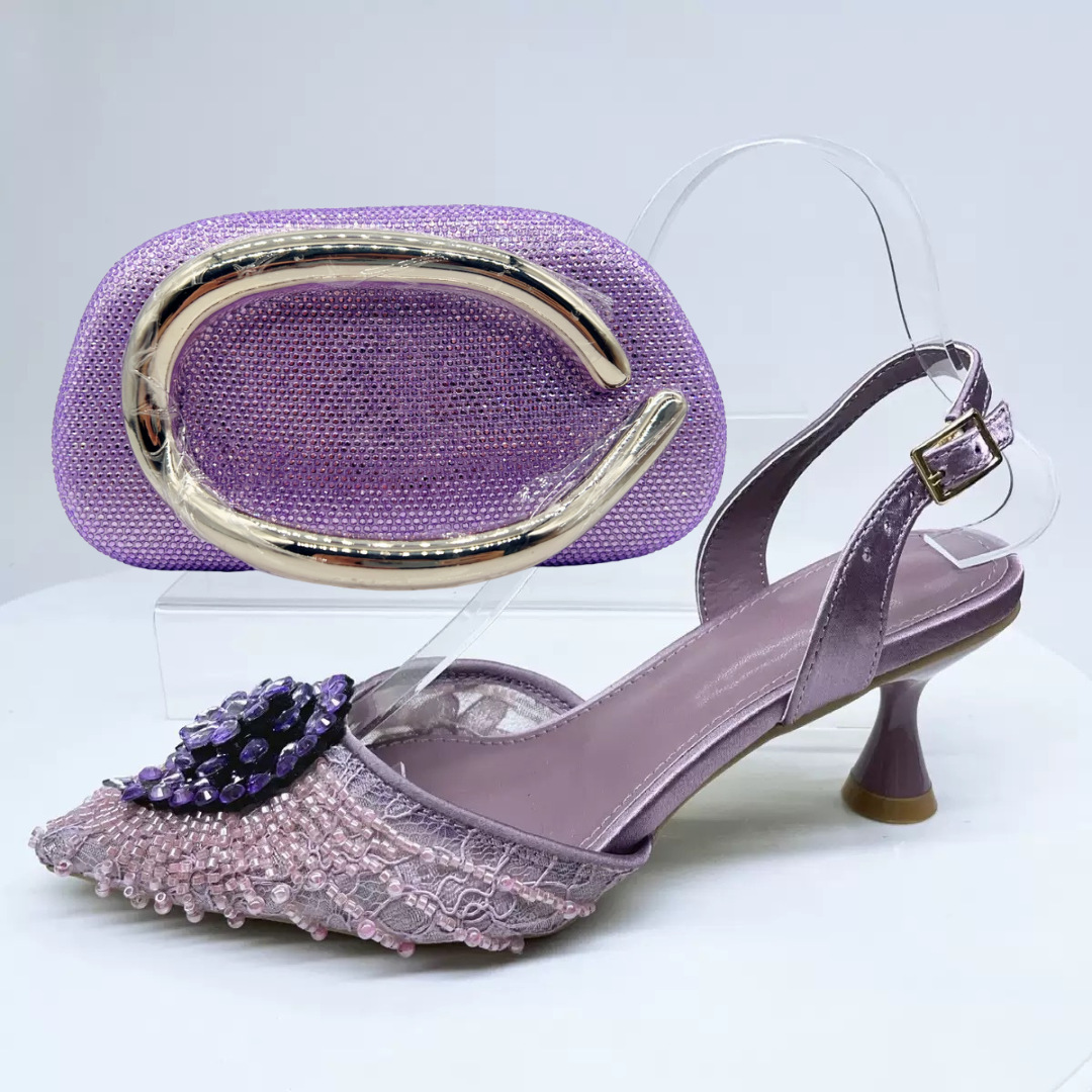 Zapatos estilo italiano para la cena sandalias de tacones finas de verano mujer diamante de punta zapatos de novia