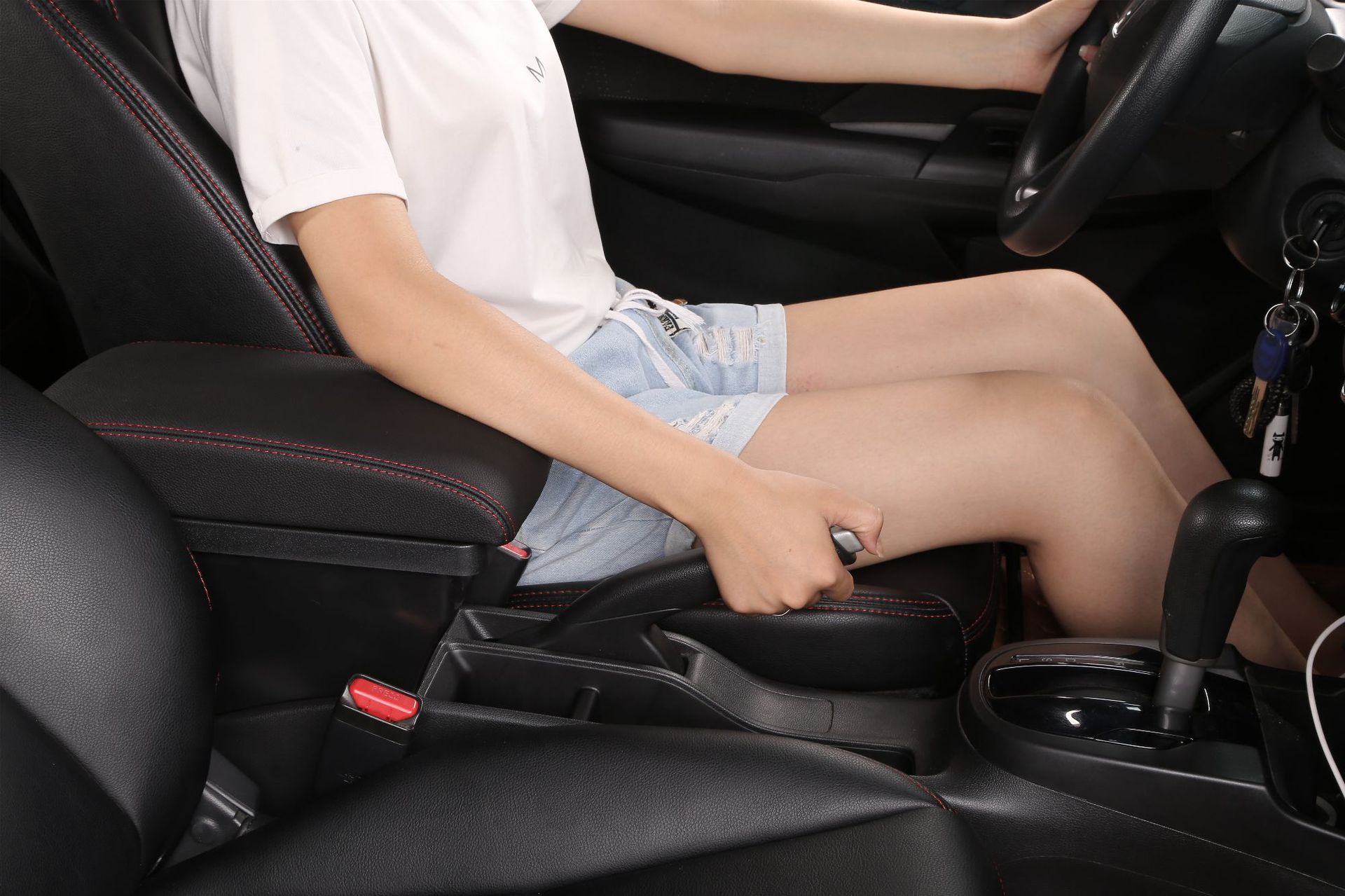 Suitable for 25 SUZUKI JIMNY car center armrest box storage box