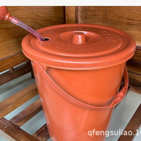 Foshan Manufacturer, Brown Plastic Tea Dregs Bucket, Handle with Tea Drain Trash Can, Tea Trash Can under 10 Yuan