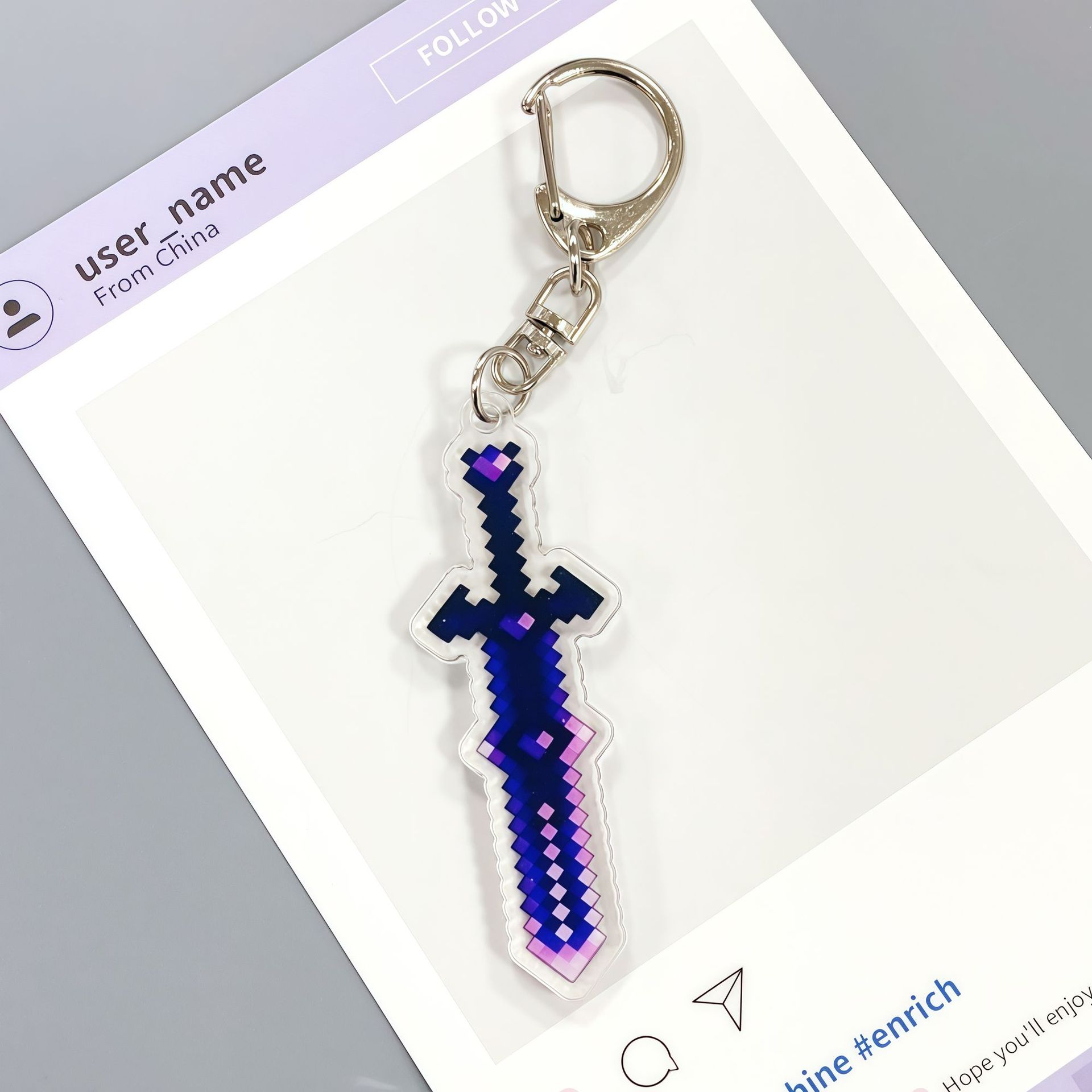 Mi mundo elemento caliente del dios de la guerra de la cuchilla de la vela para enviar a los amigos colgar regalos llaveros acrílicos