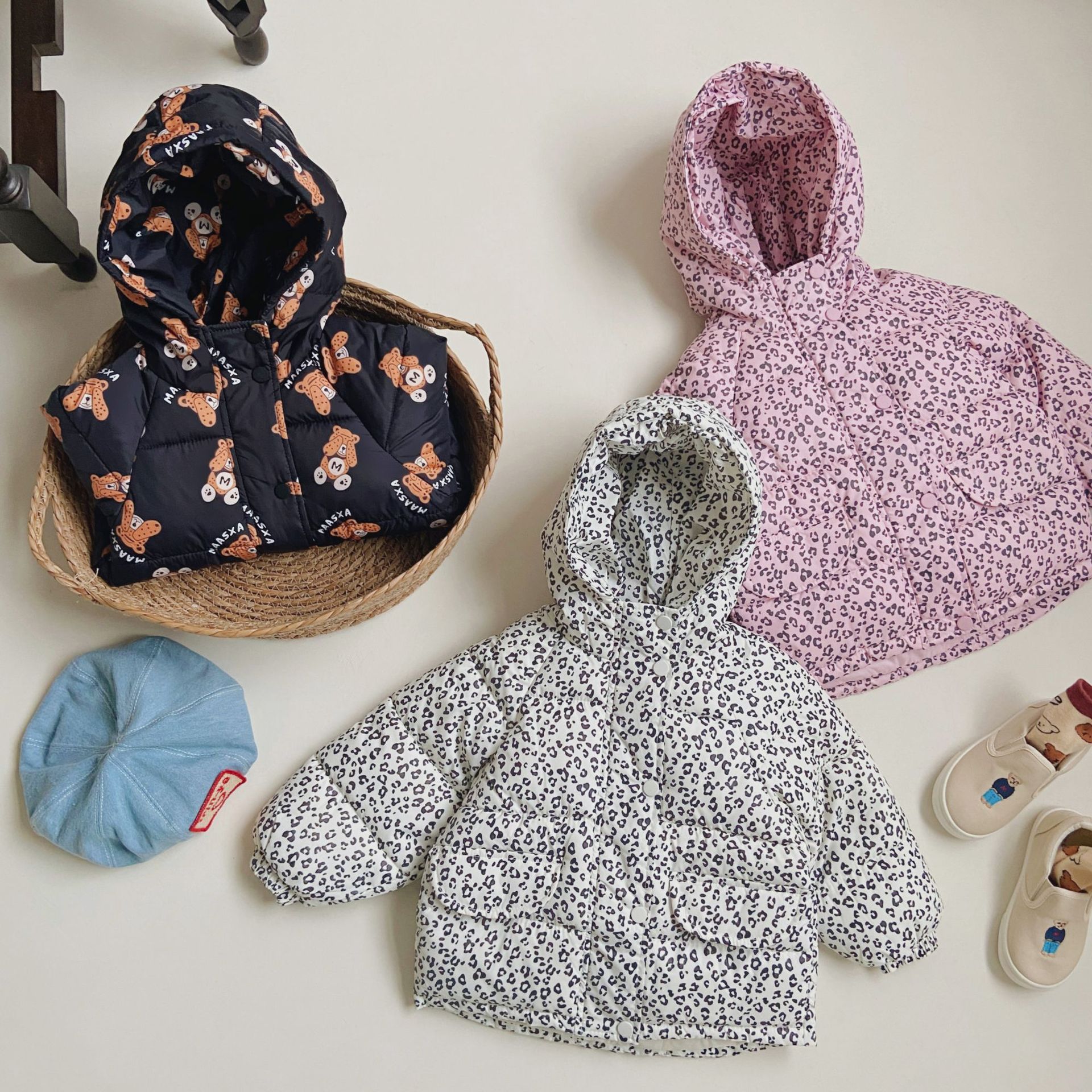 Chaqueta de algodón informal coreana para niños, nueva ropa para niños engrosada, pequeña chaqueta cálida con flores para niños y niñas_voghion.com