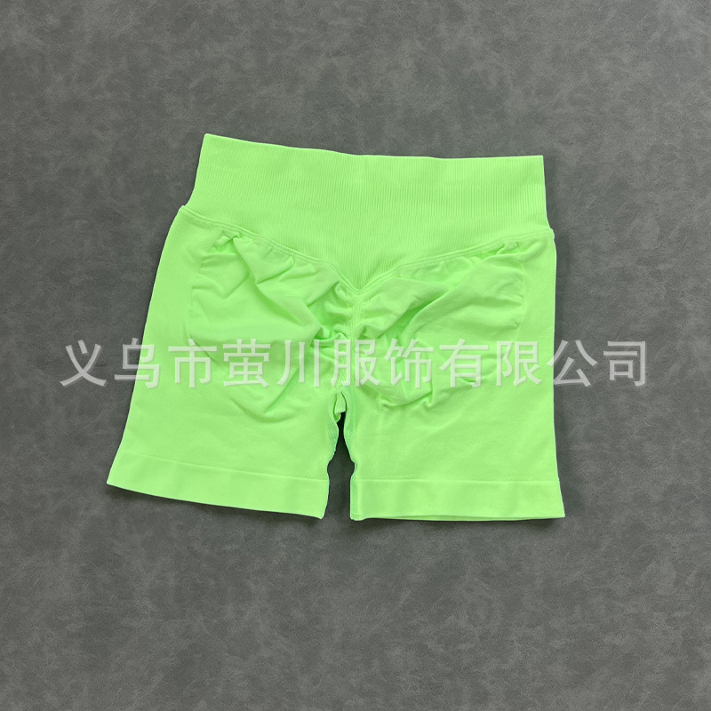 неоново-зеленый