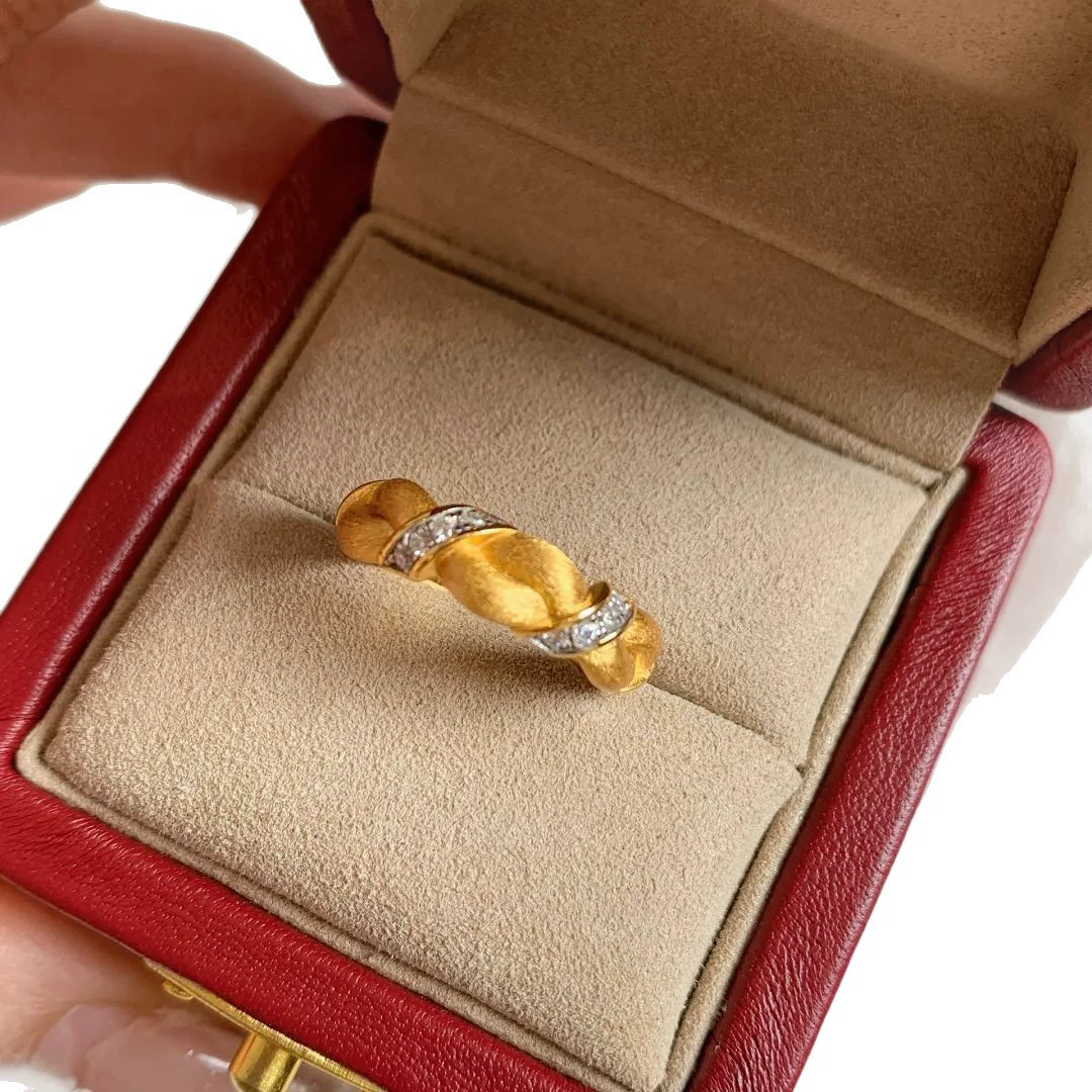 Matte ring for princess handmade with pigtail, french style, light luxury style, on index finger