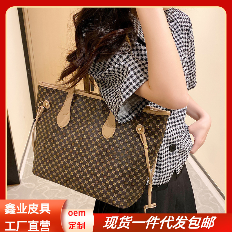 Bolsas de mano para mujeres 2022 mujeres hanbags europeas y estadounidenses de moda bolsas de mano retro de gran capacidad de compras image 1