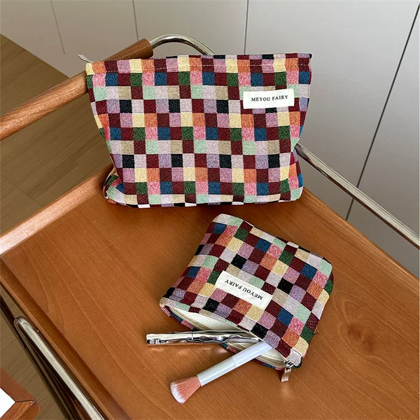 2025 New Color Grid Travel Cosmetic Bag Women's Aunt Towel Storage Bag Lipstick Liner Bag Portable Toiletries Bag Wholesale