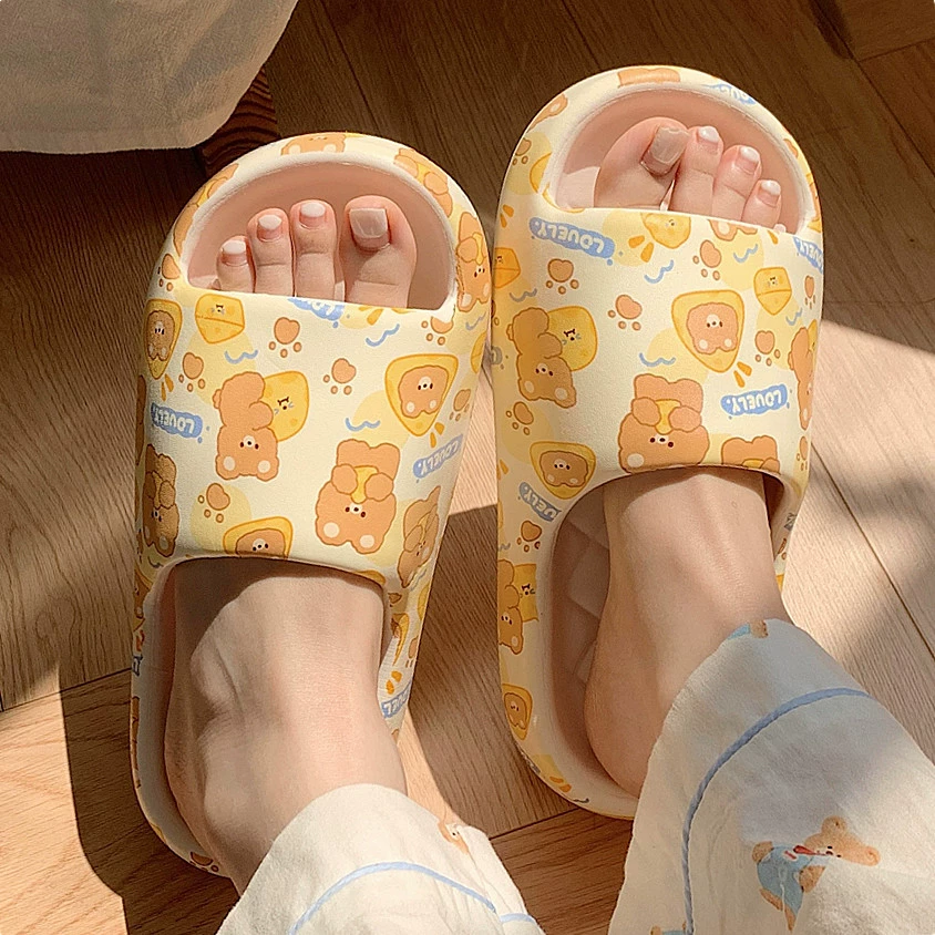 Летние студенческие новые тапочки eva с мягким толстым дном для наступления на экскременты для дома милые сандалии с сырным медведем для женщин