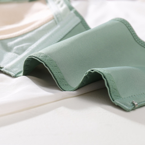  New Bra Without Magnet and Wire, Thin Cup, Adjusting Type, Adjustable Shoulder Straps, Lace Bra, Sexy Lace