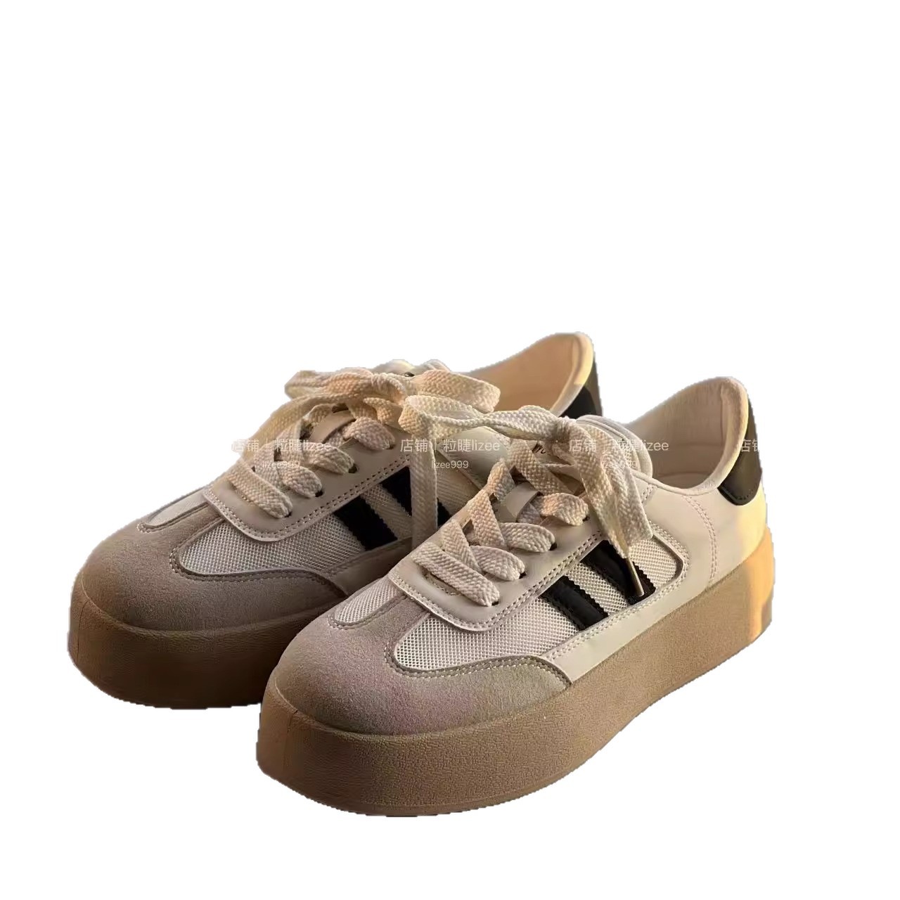 Zapatos deportivos casuales super calientes para niños nuevos zapatos blancos transpirables delgados de verano para mujeres con suela gruesa y alta image 5