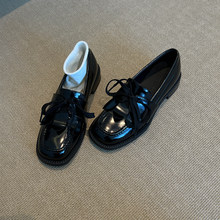 ��Ƥ��~Ӣ���L�����Yϵ������ЬŮ2026�¿�ָ�СƤЬһ�_�ņ�Ь