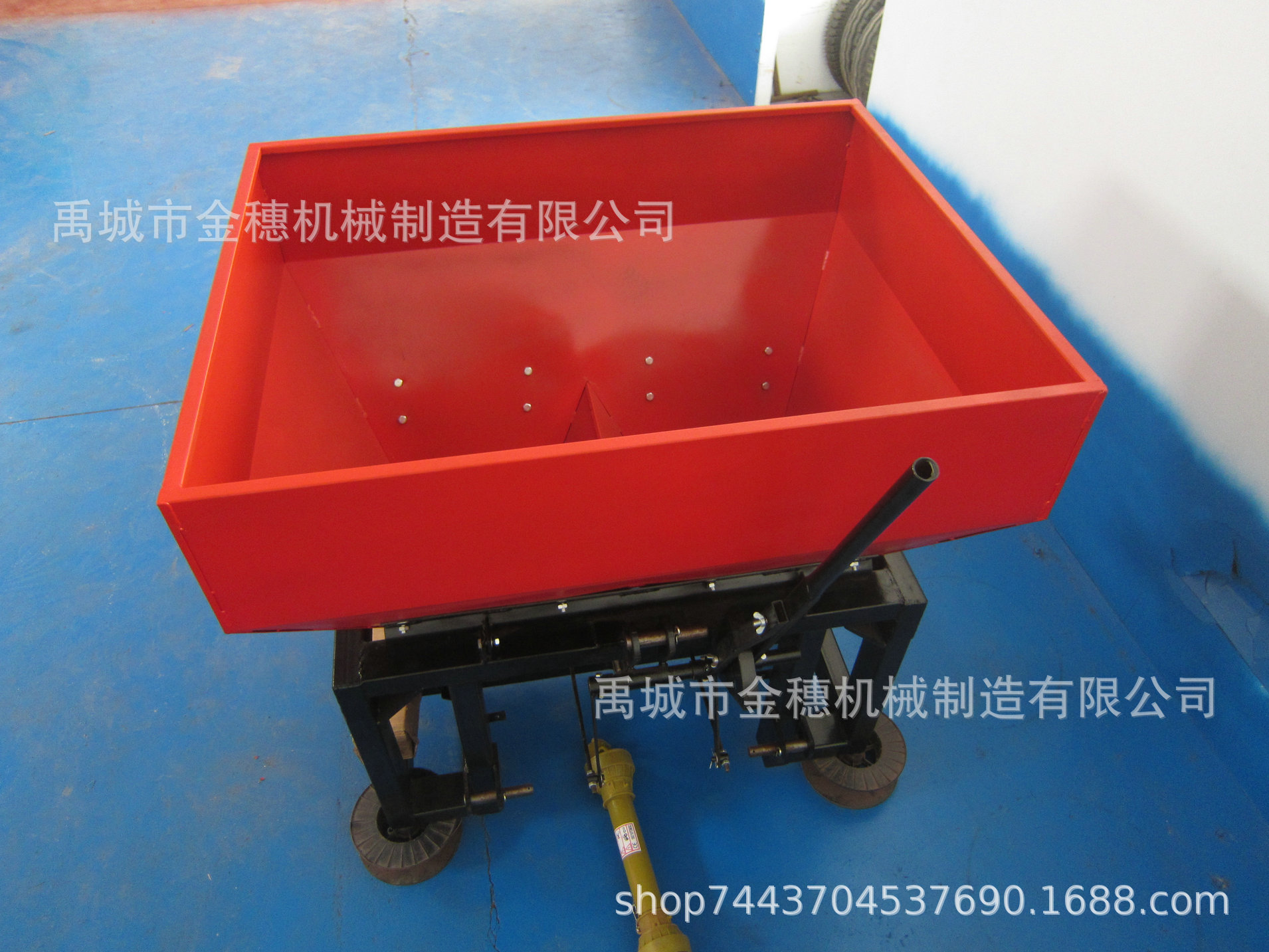 撒肥机出口 拖拉机后置撒播机 省力施肥机 草场播种机 撒粪机