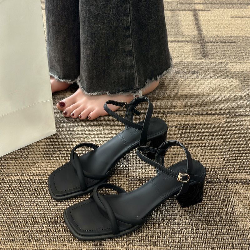 French Style Off-White Sandals for Women 2025 Summer New Style One-Line Buckle Thick Heel High Heel Roman Shoes French Style Off-White Sandals for Women 2025 Summer New Style One-Line Buckle Thick Heel High Heel Roman Shoes