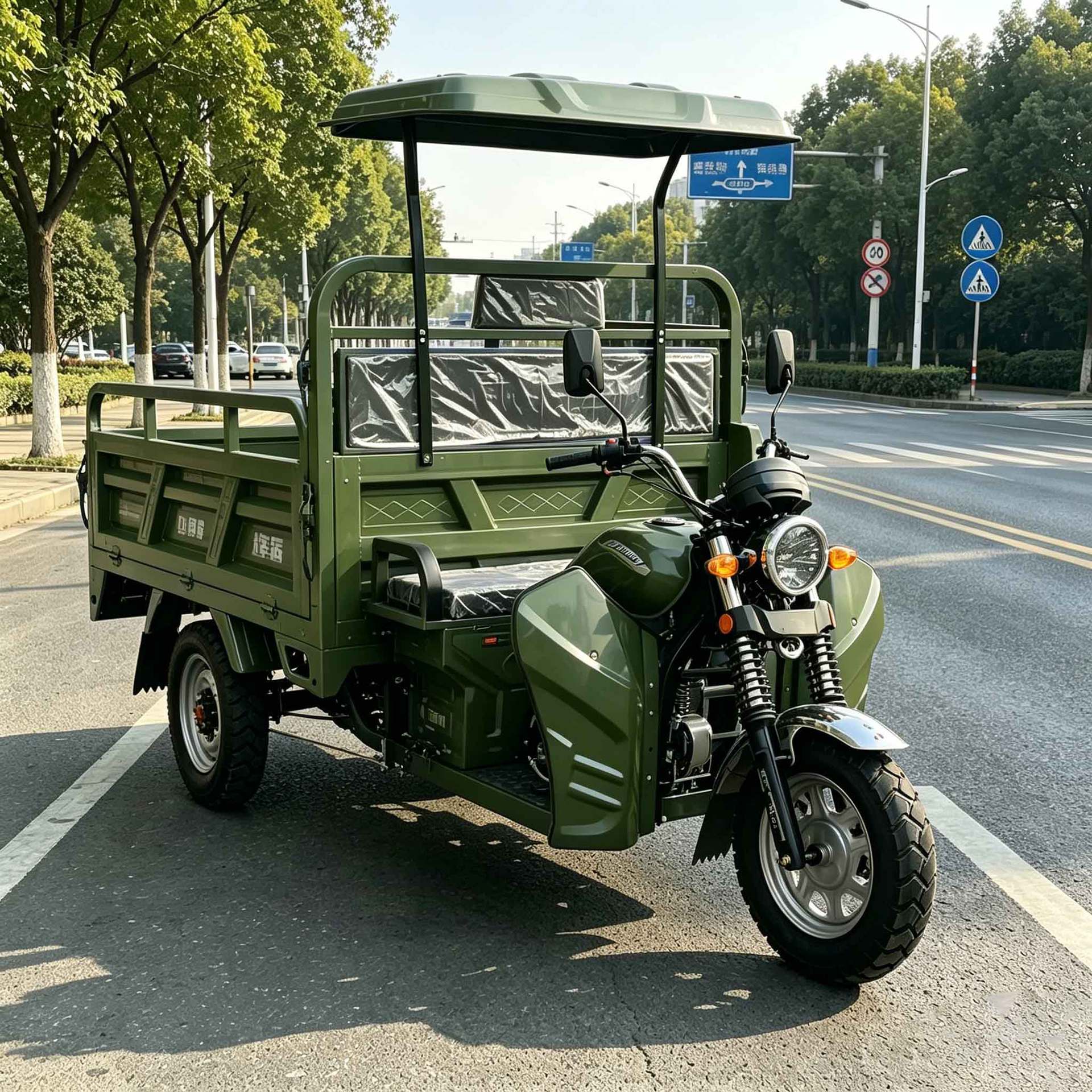 Cross-Border Export of Green Fuel-Powered Three-Wheeled Passenger Vehicles with Canopy for Passenger Transport, Mobility Taxis, and Southeast Asian Dump Trucks