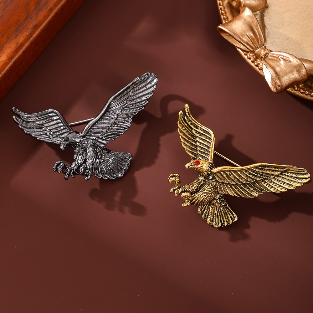 retro fashionable brooch