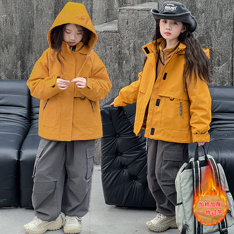 재킷이 업그레이드되고 두꺼워졌습니다.