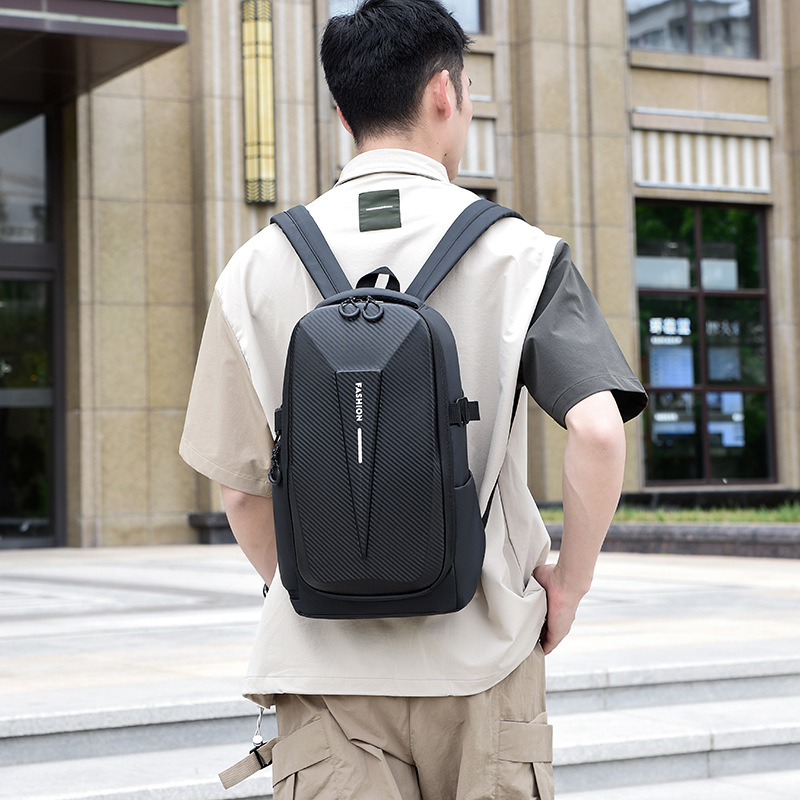 新款双肩背包男士潮牌硬壳胸包街头潮流机车单肩斜挎包骑行包跨境